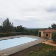 Vue sur le littoral depuis une maison à La Cadière-d’Azur avec installation chauffage et climatisation