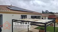 Installation photovoltaïque 9 kWc en toiture avec pergola dans une maison à Saint-Maximin-la-Sainte-Baume