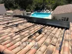 Pose de panneaux photovoltaïques et micro-onduleurs ATMOCE sur toiture d’une maison à Coudoux