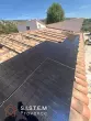 Panneaux solaires photovoltaïques Jinko installés sur toiture en tuiles à Coudoux