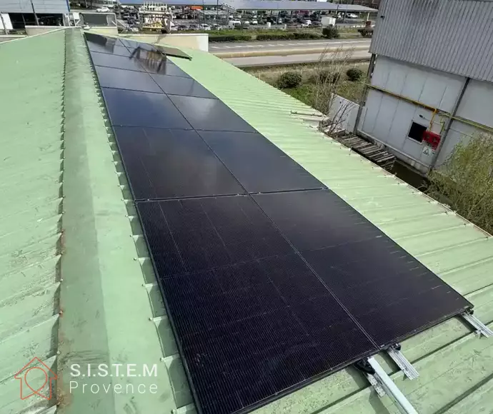 installation photovoltaïque discrète garage marseille