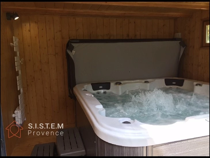 Installation d'un spa jacuzzi à Aix-en-Provence