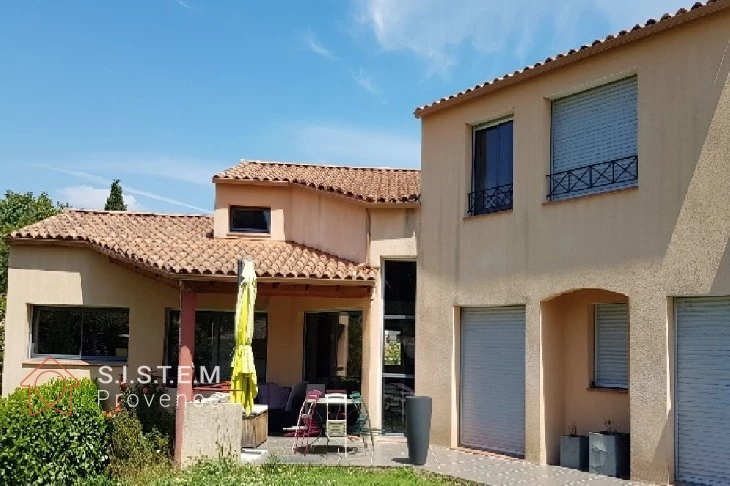 Installation de climatisation réversible dans une maison d'Architecte sur Aix en Provence