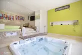 Installation d'un jacuzzi, VMC, plomberie. 