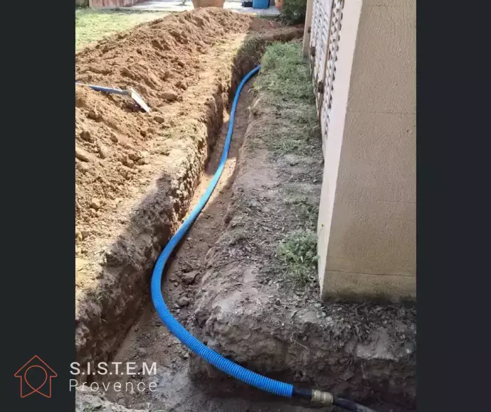 Conduite dans tranchée pour nouvelle arrivée d'eau