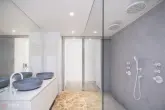 Douche à l'italienne, robinetterie, plomberie.