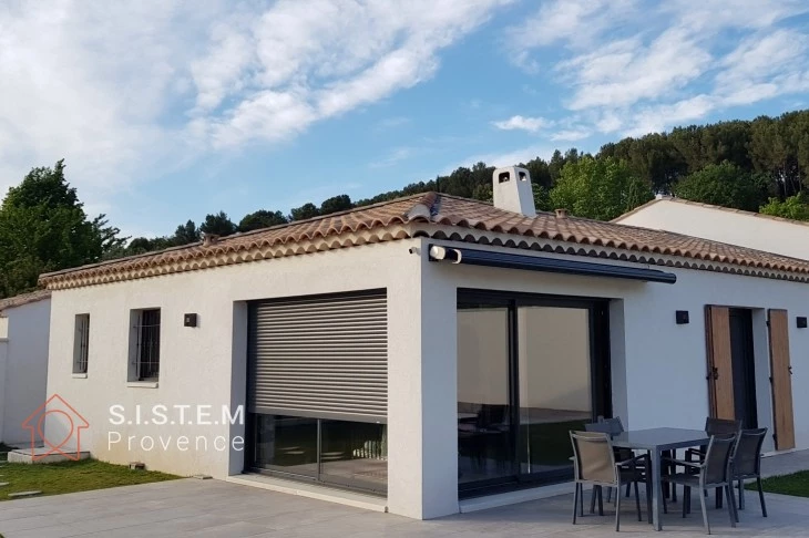 Installation d'une Climatisation Gainable Réversible dans une maison à Luynes